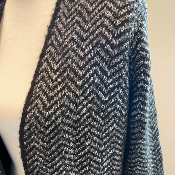 NWT NINE WEST Jacquard Long Cardigan Black Gray Open Front Pockets size Medium - Picture 2 of 7
